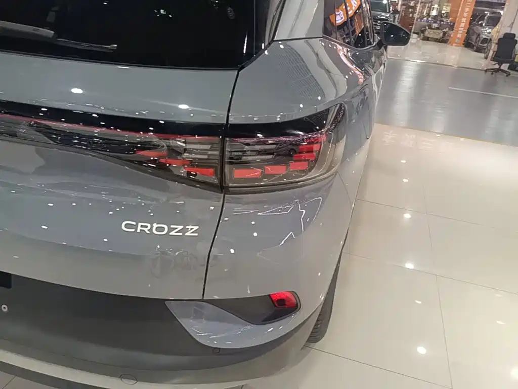 Volkswagen ID.4 Crozz — миниатюра 8