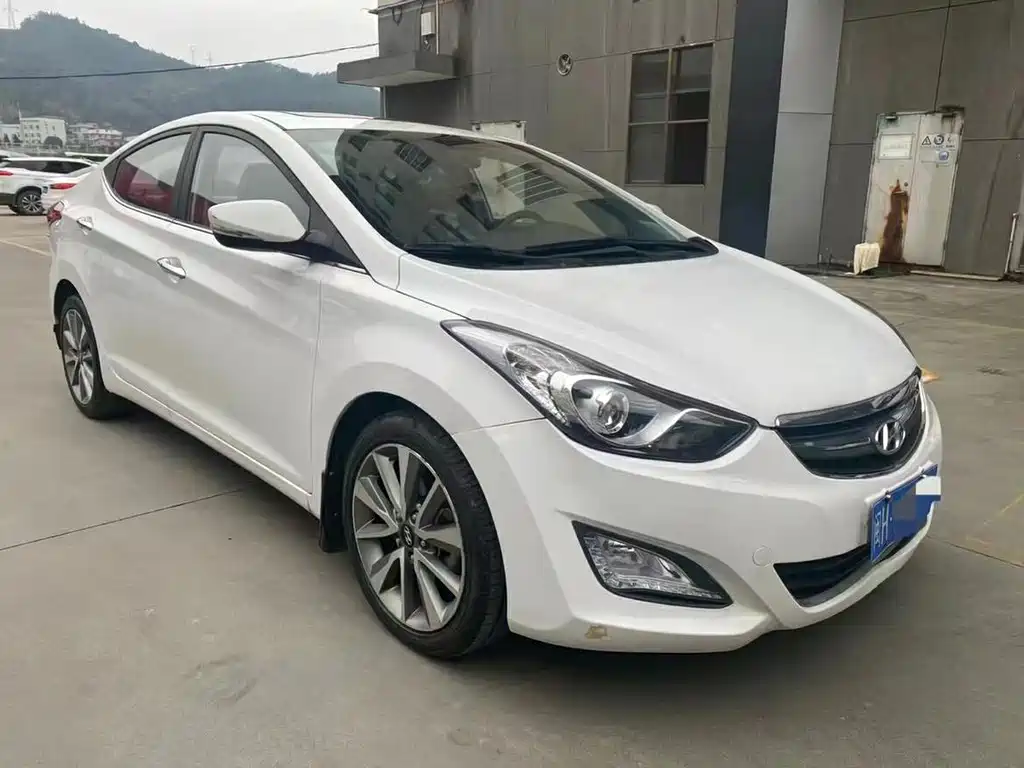 Hyundai Elantra Langdong — миниатюра 3