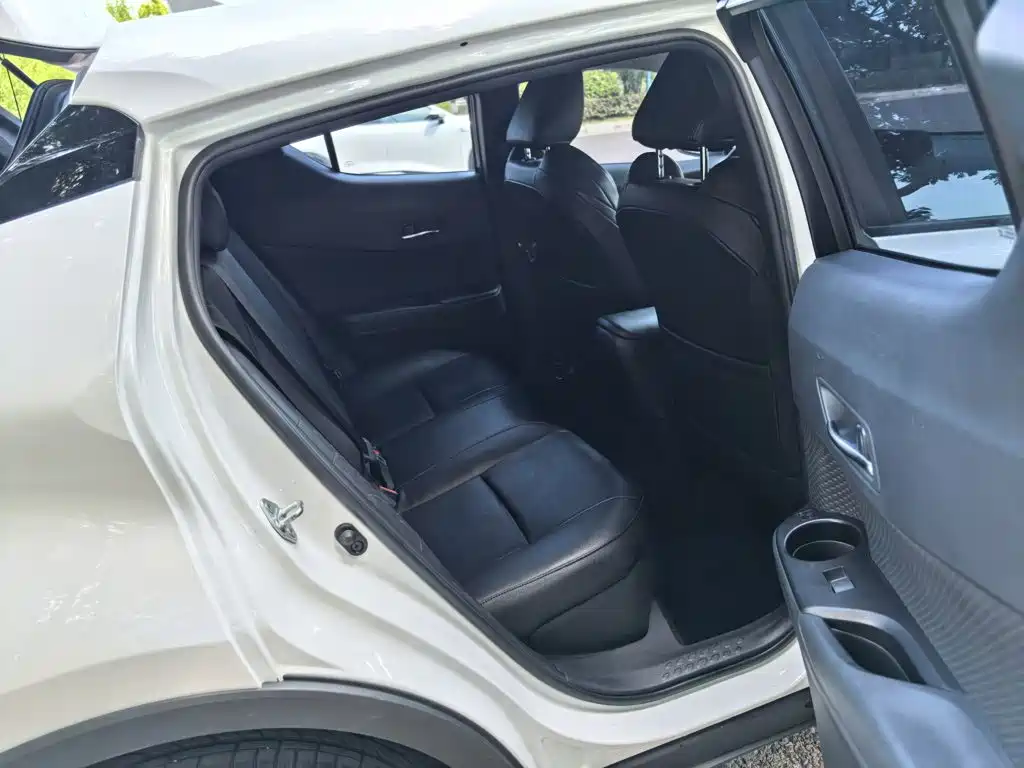 Toyota IZOA — миниатюра 13