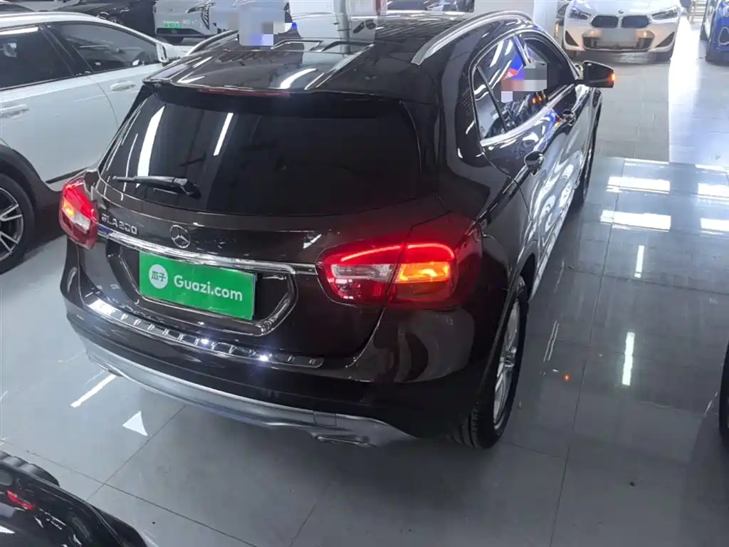 Mercedes-Benz GLA 2016 GLA 200 Fashion