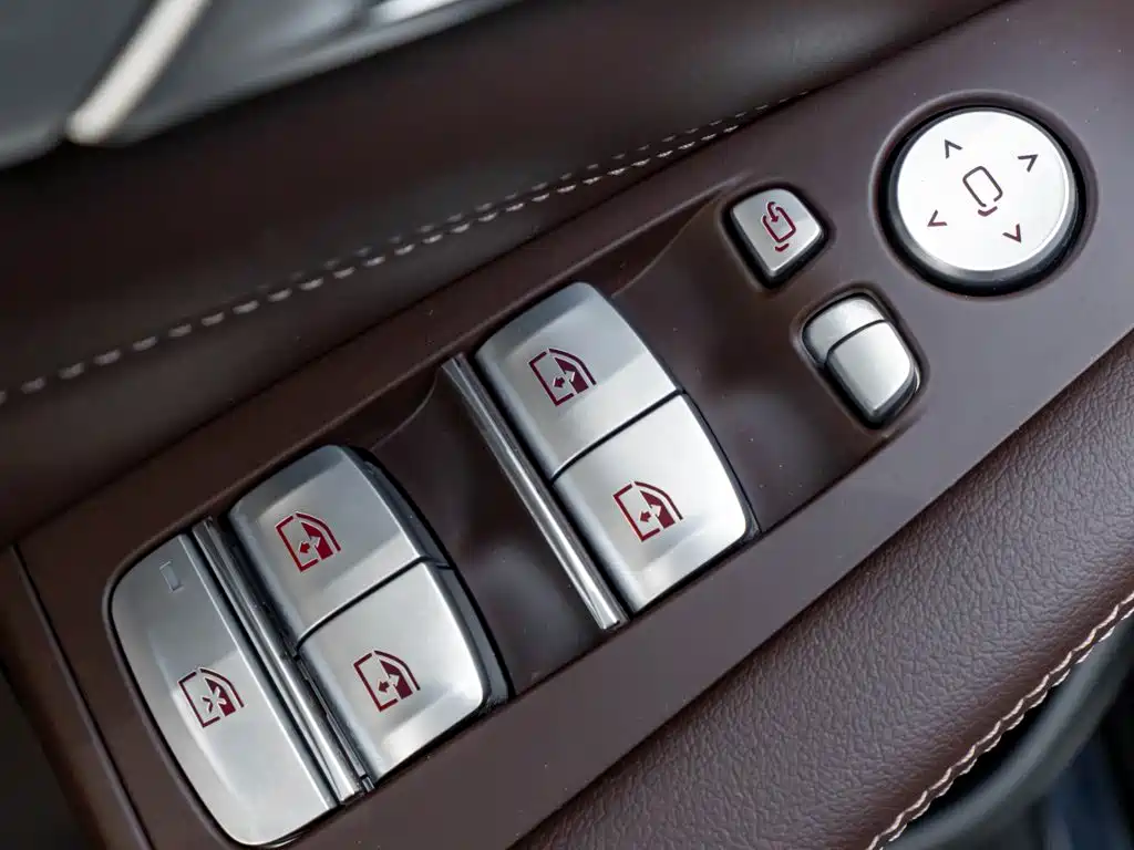 BMW X5 — миниатюра 24