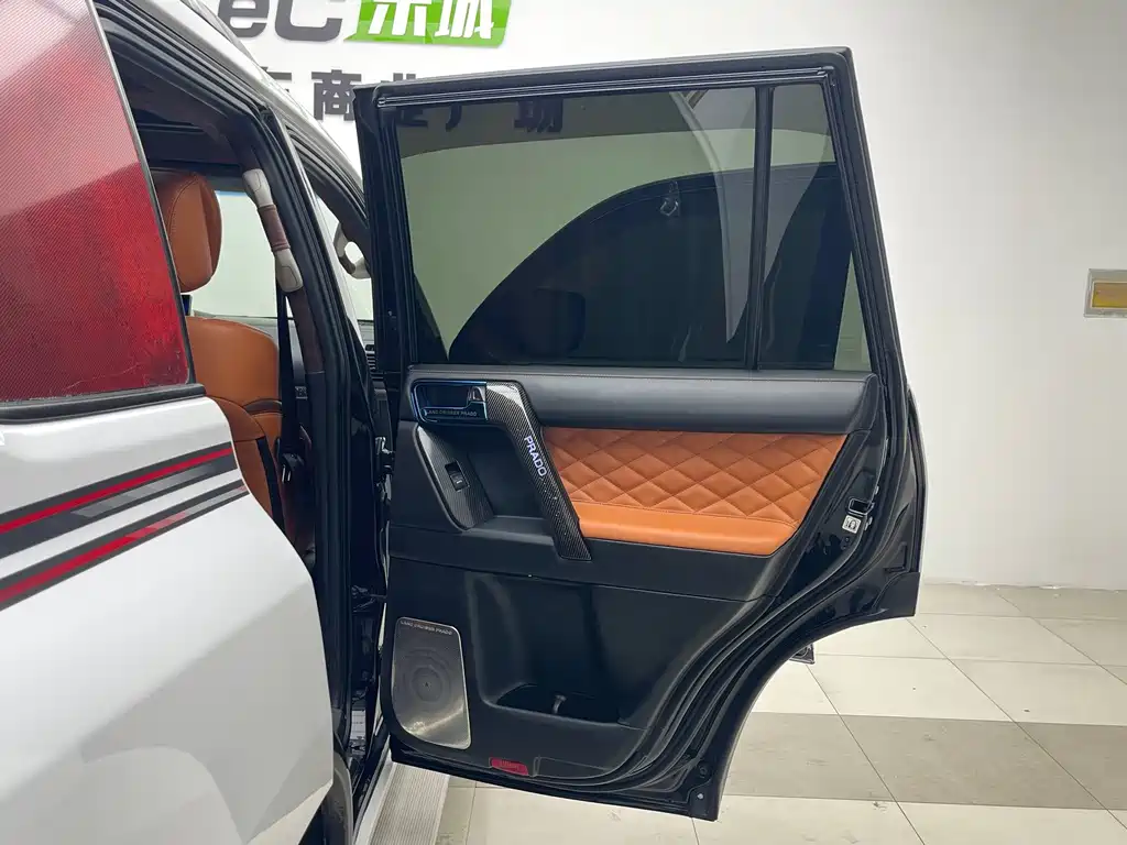 Toyota Prado (Import) — миниатюра 7