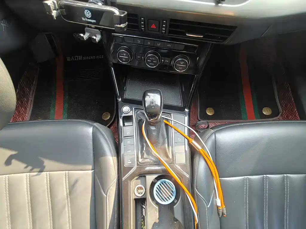 Volkswagen Passat PHEV — миниатюра 7