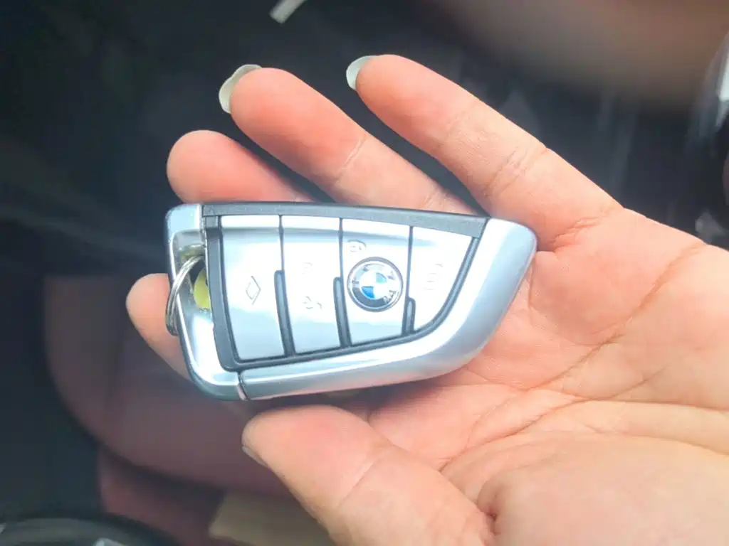 BMW 5 Series — миниатюра 9