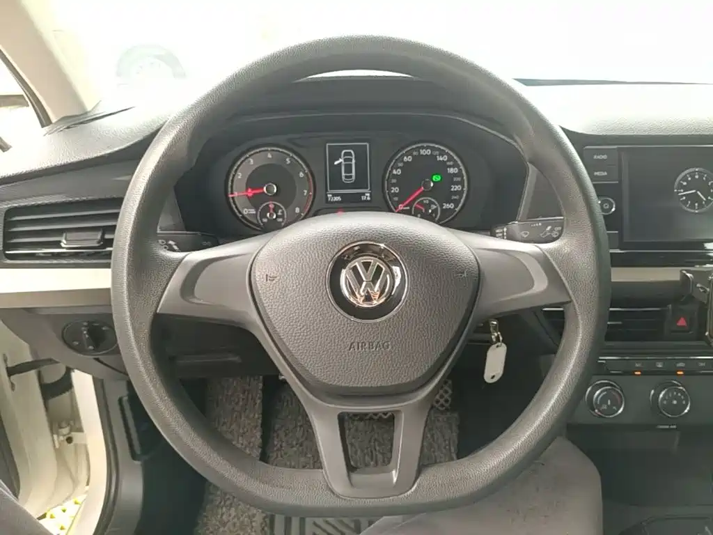 Volkswagen Lavida — миниатюра 11