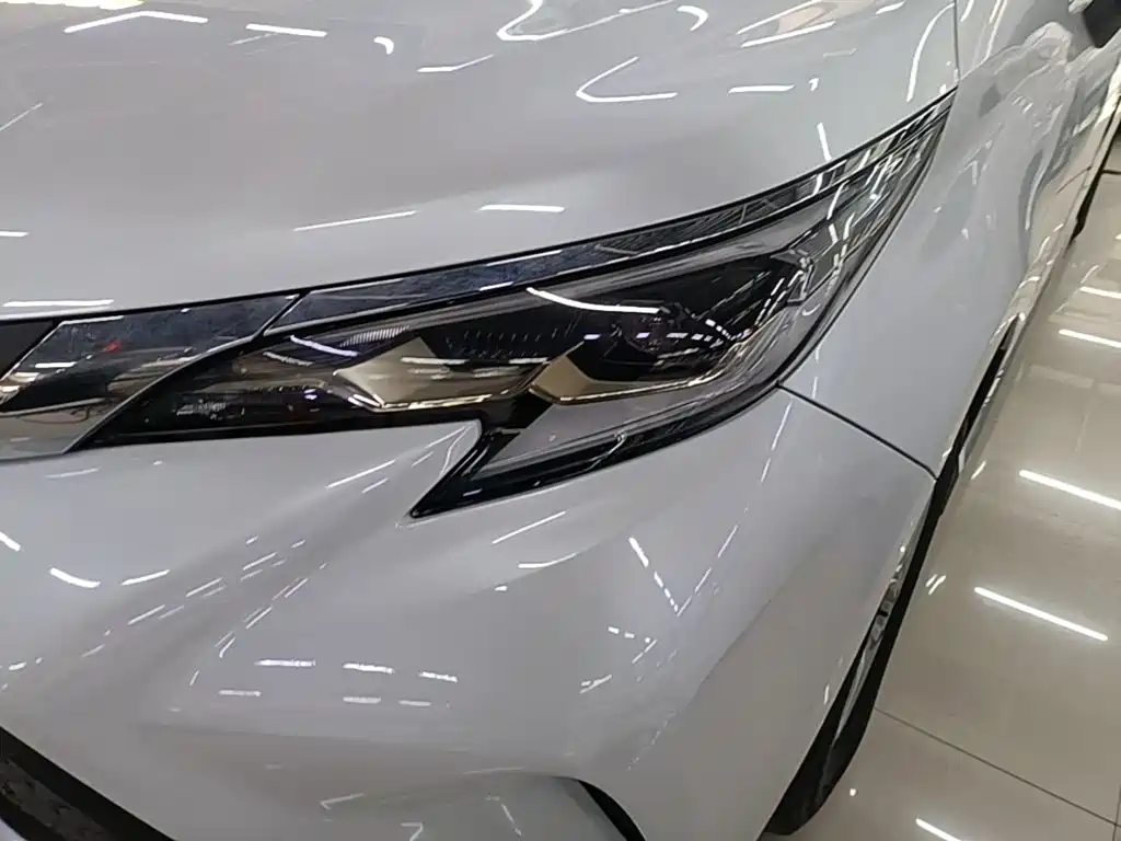 Toyota Granvia — миниатюра 24