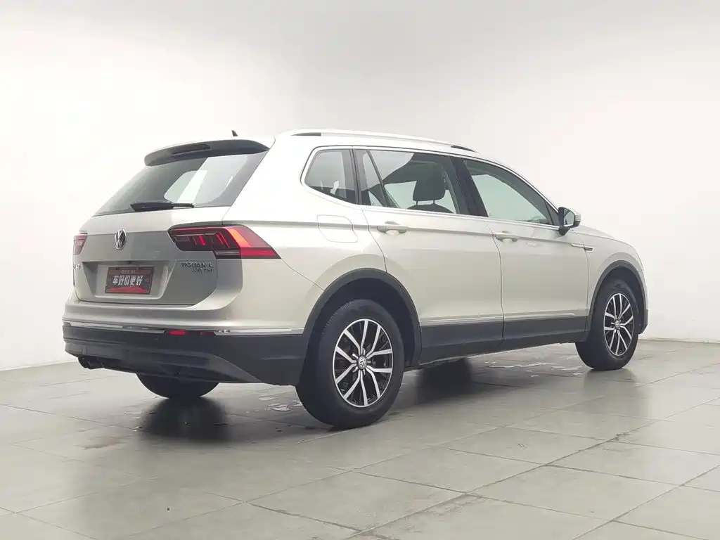 Volkswagen Tiguan L — миниатюра 2