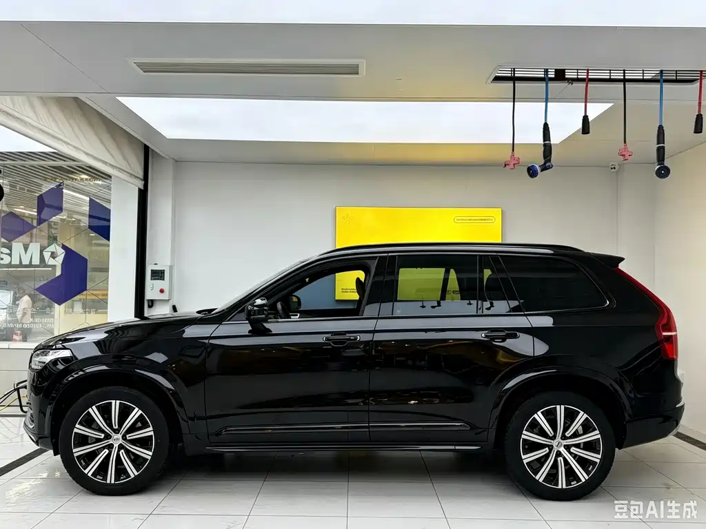 Volvo XC90 — миниатюра 4