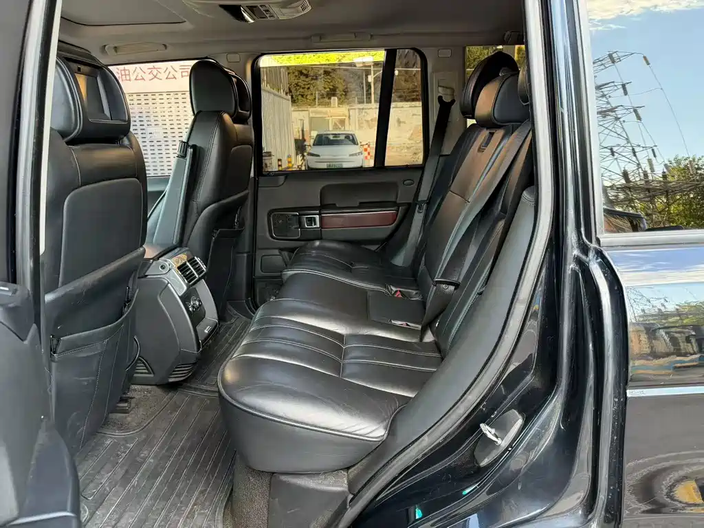 Land Rover Range Rover — миниатюра 4