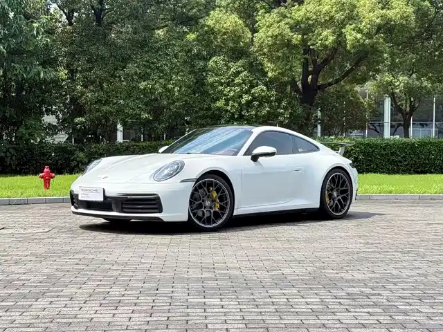 2025 Porsche 911