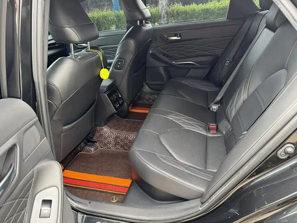 Toyota Avalon — миниатюра 15