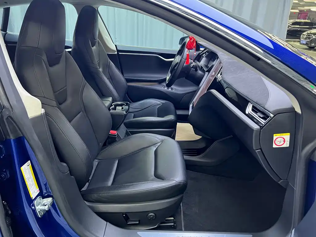 Tesla Model S — миниатюра 12