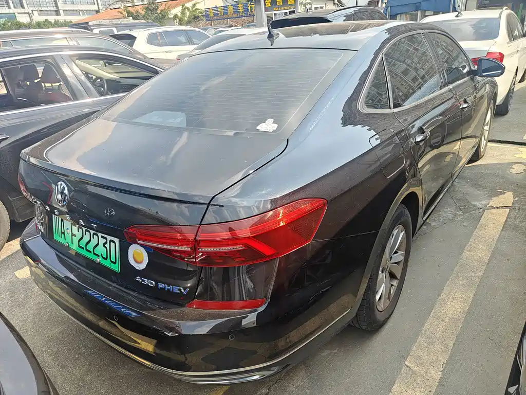 Volkswagen Passat PHEV — миниатюра 16
