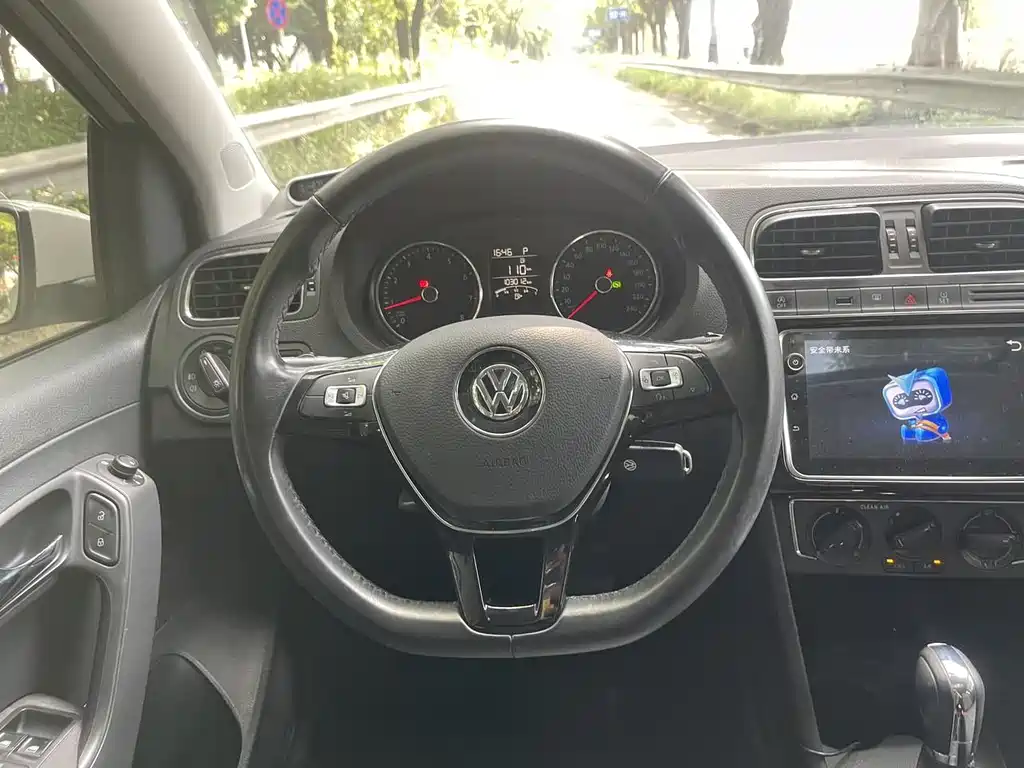 Volkswagen Polo 2018 1.5L AT