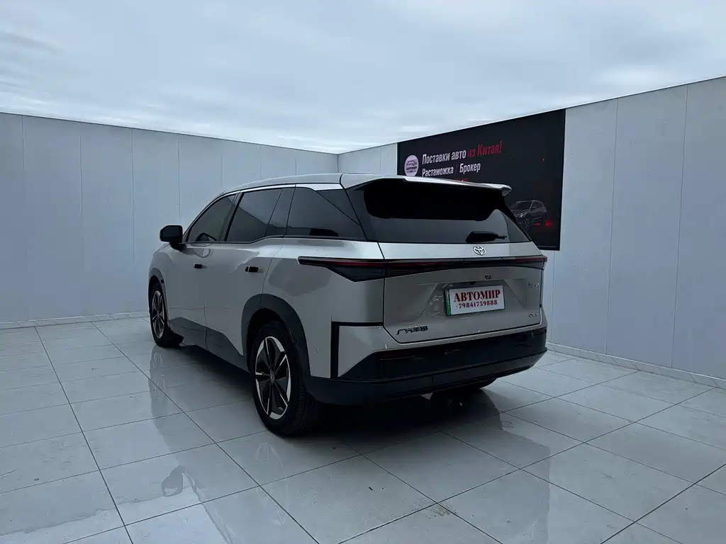 Toyota bZ3X — миниатюра 8