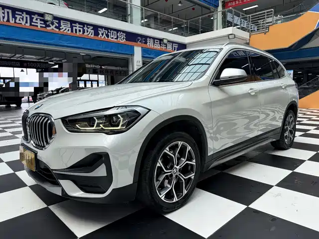 2022 BMW X1