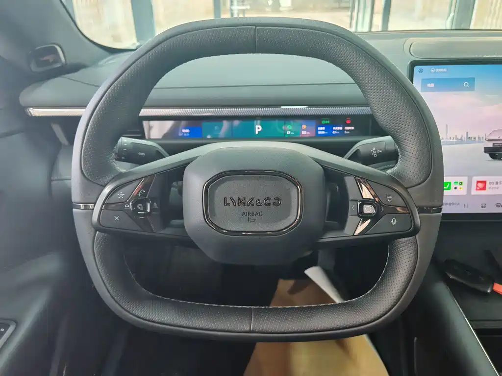 Lynk & Co 10 — миниатюра 11