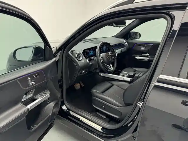 Mercedes-Benz EQB — миниатюра 13