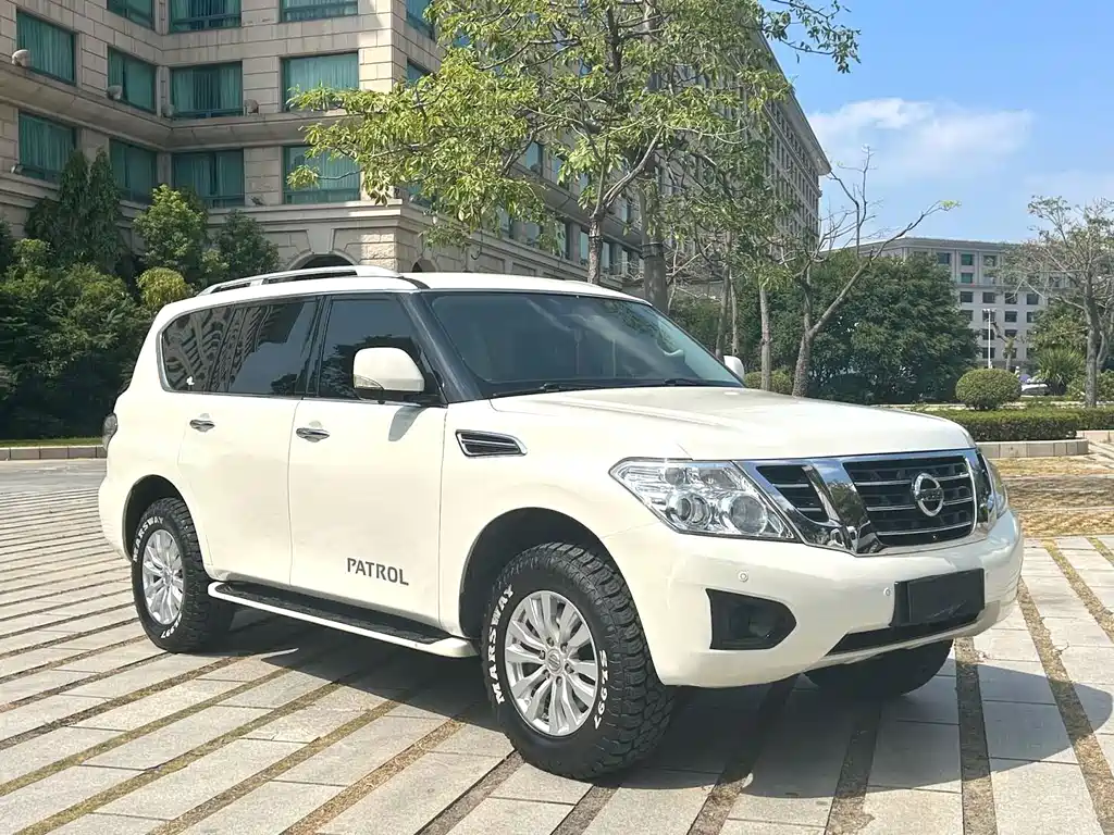 Nissan Patrol — миниатюра 3