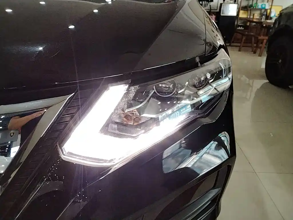 Nissan X-Trail — миниатюра 24