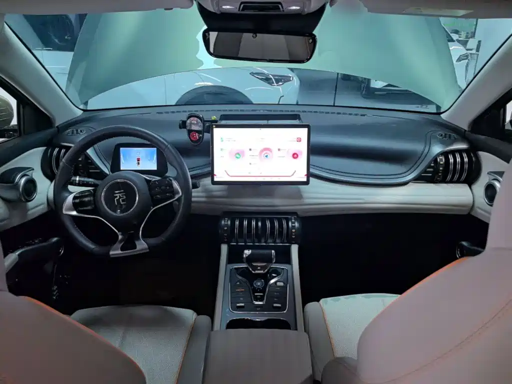 BYD Yuan Plus — миниатюра 10