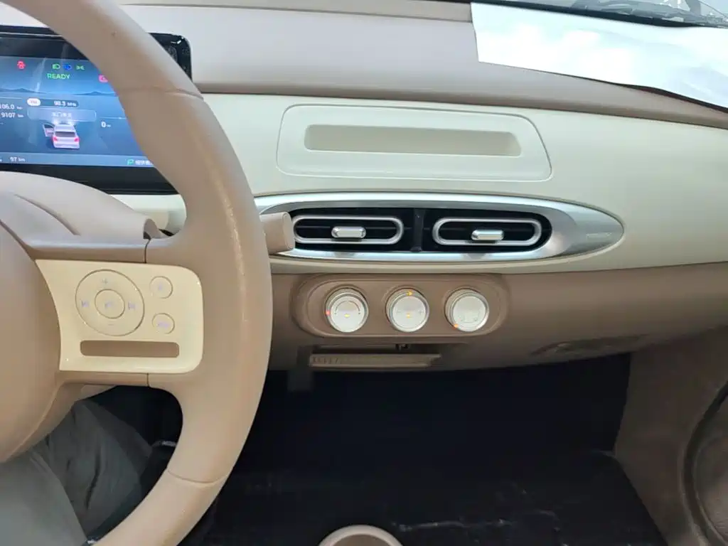 Wuling MINIEV — миниатюра 13