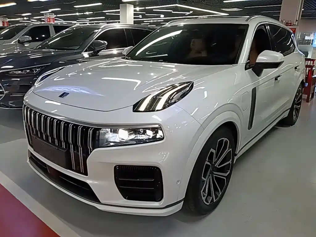 Lynk & Co 09 EM-P
