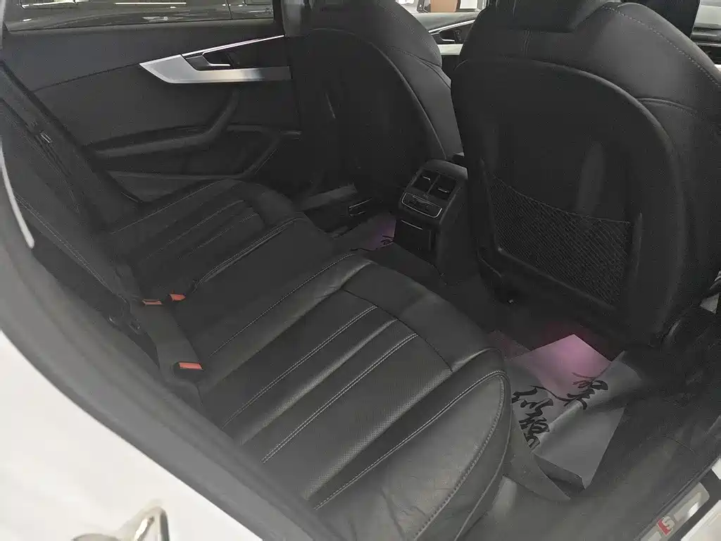 Audi A4L — миниатюра 11