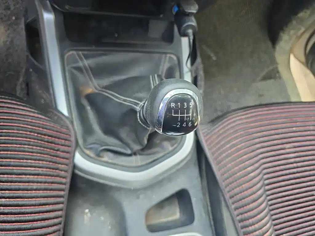 Nissan Navara — миниатюра 7