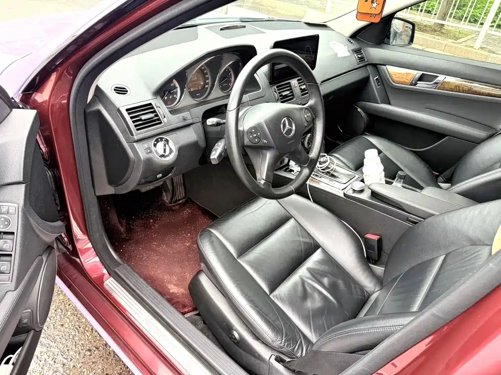 Mercedes-Benz C-Class — миниатюра 5