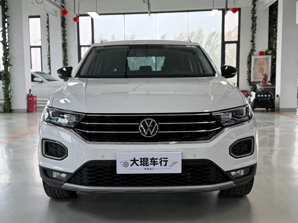 Volkswagen T-Roc — миниатюра 2