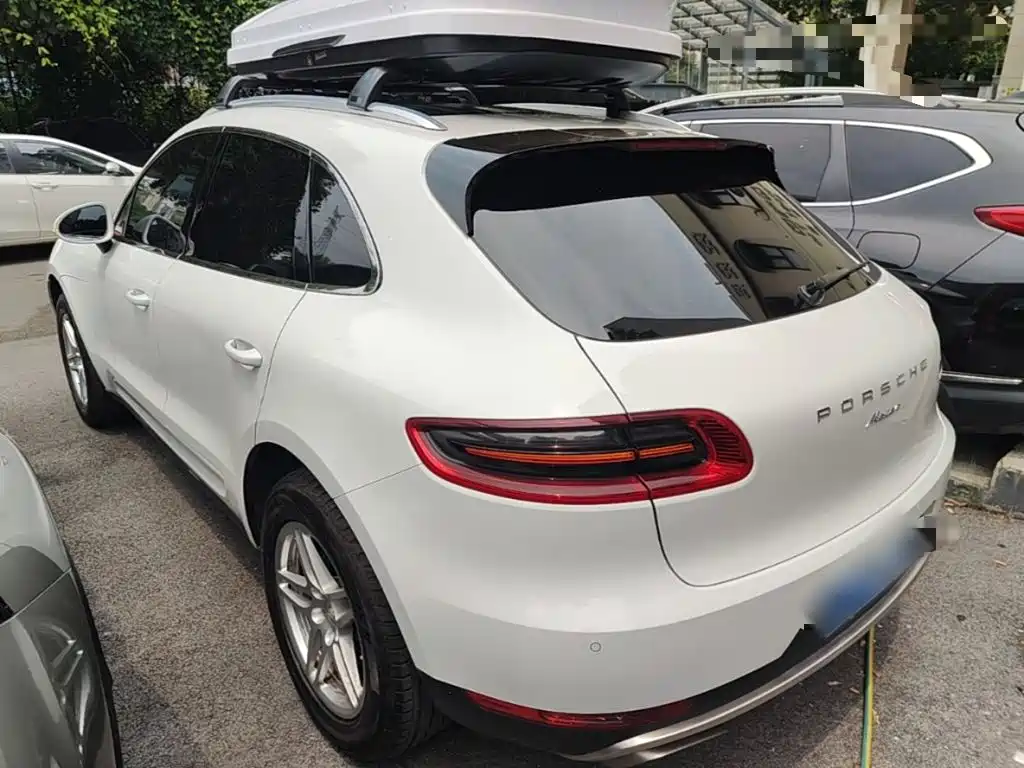 Porsche Macan — миниатюра 5