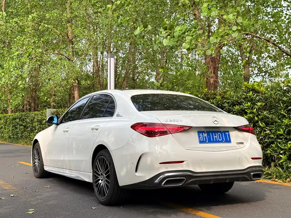 Mercedes-Benz C-Class — миниатюра 3