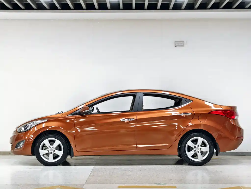 Hyundai Elantra Langdong — миниатюра 10