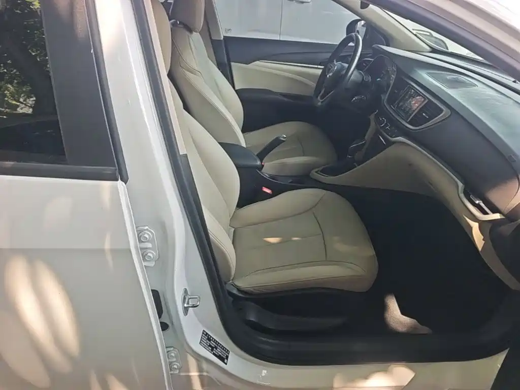 Buick Excelle — миниатюра 25