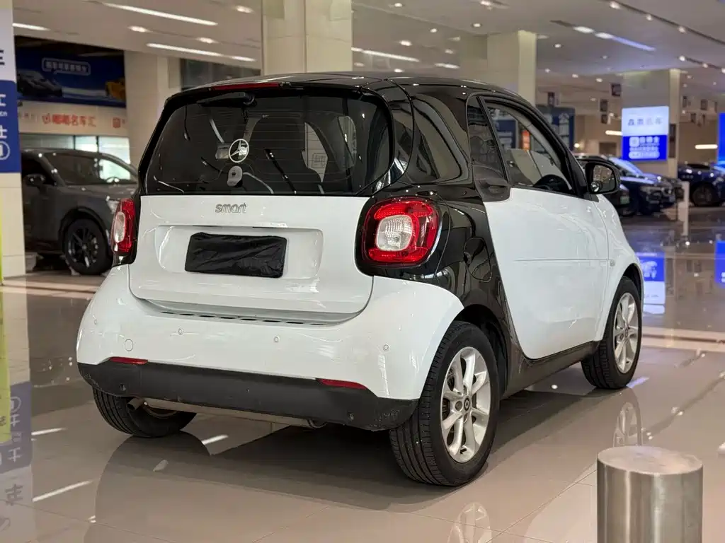 smart Smart Fortwo — миниатюра 10