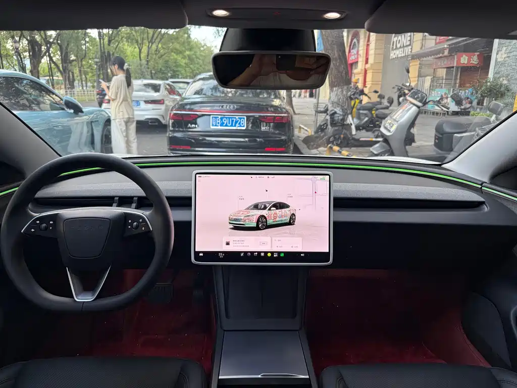 Tesla Model 3 — миниатюра 5