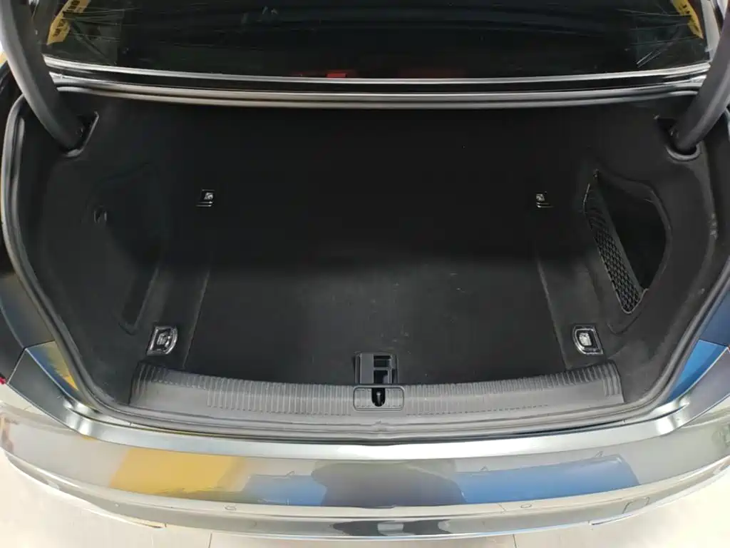 Audi A4L — миниатюра 19