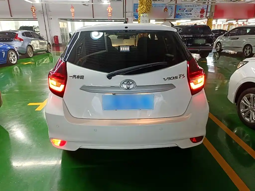 Toyota Vios FS — миниатюра 6
