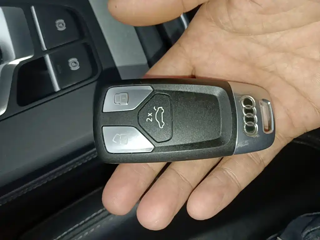 Audi Q5L — миниатюра 9