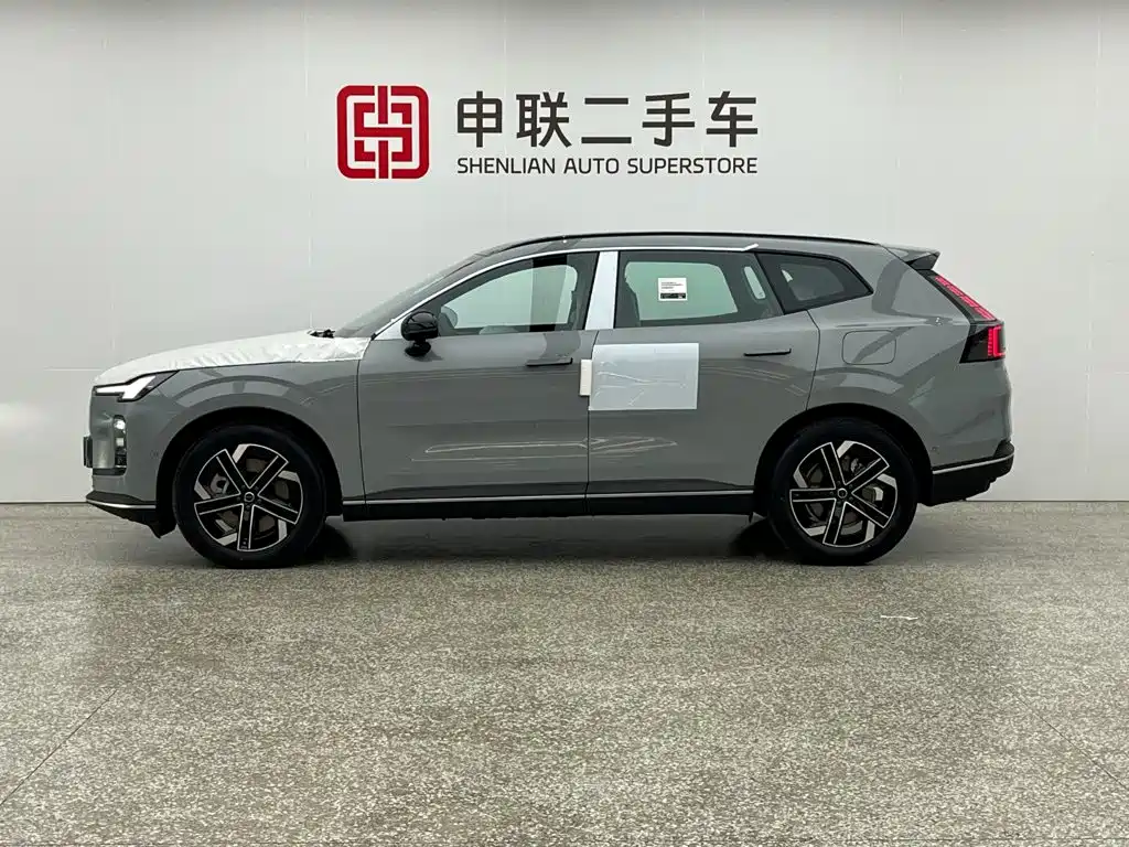 Volvo XC70 PHEV — миниатюра 5
