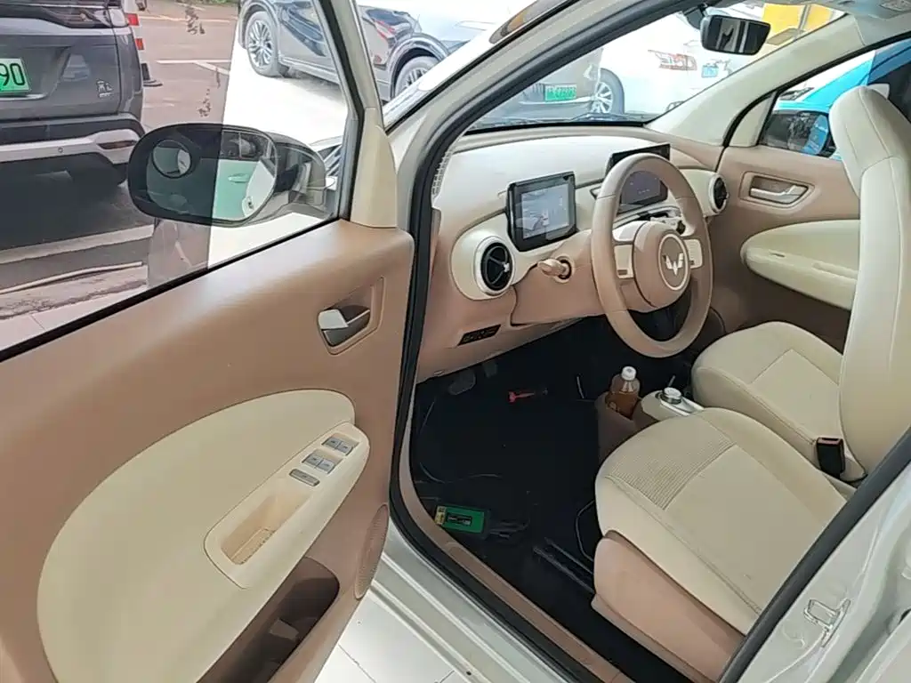 Wuling MINIEV — миниатюра 16