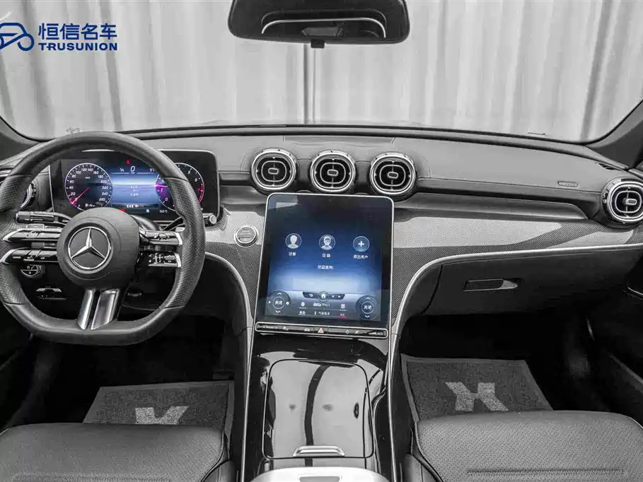 Mercedes-Benz C-Class — миниатюра 13