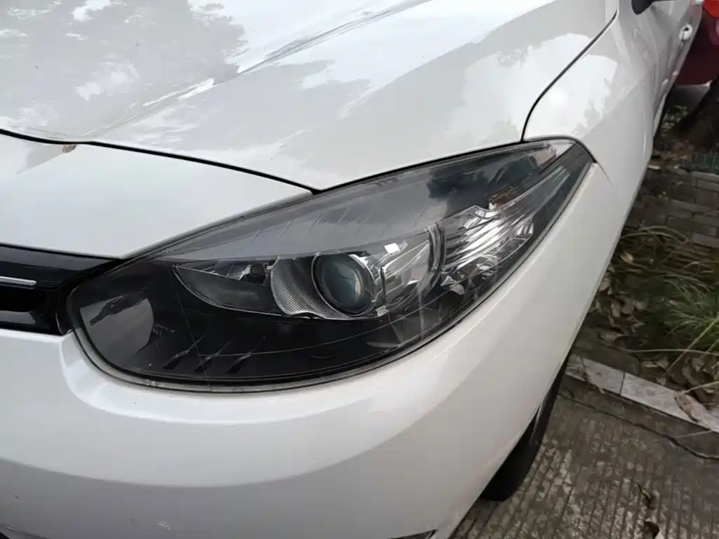 Renault Fluence — миниатюра 24
