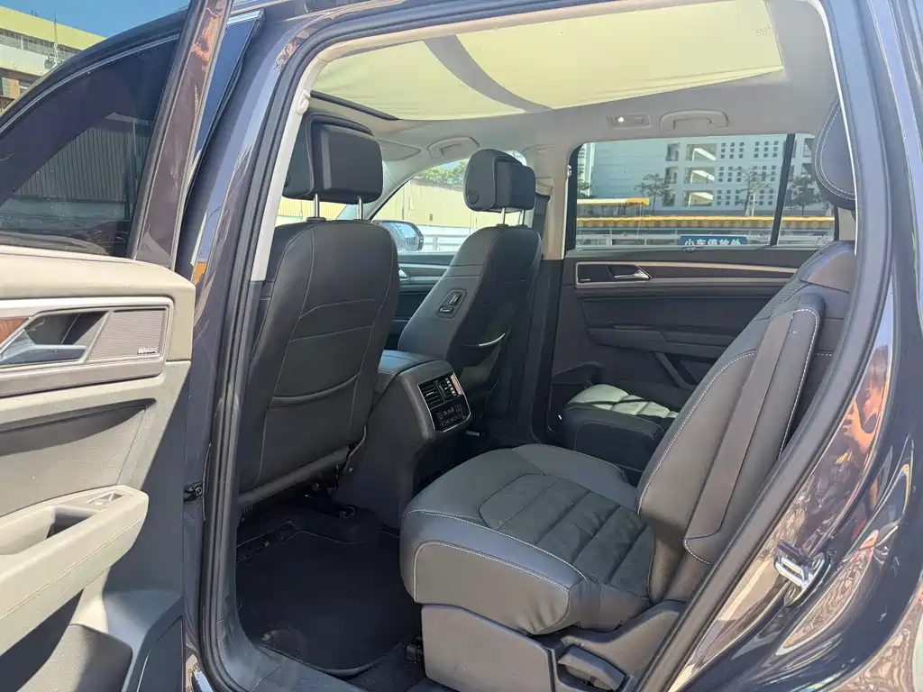 Volkswagen Teramont — миниатюра 5