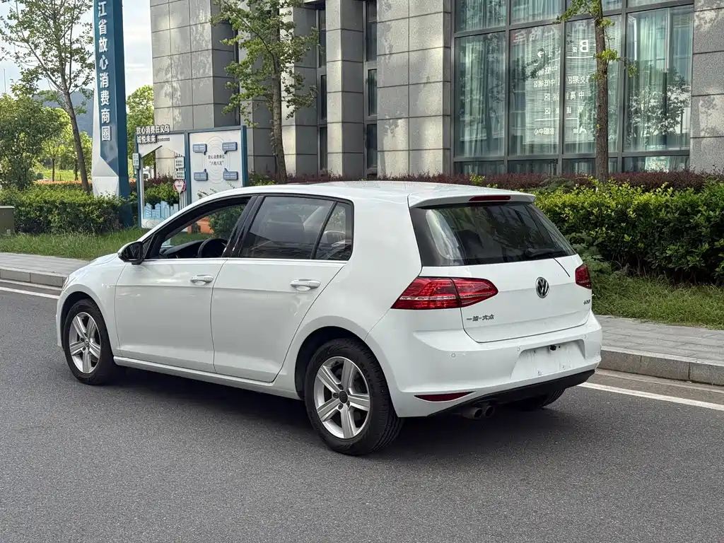Volkswagen Golf — миниатюра 5