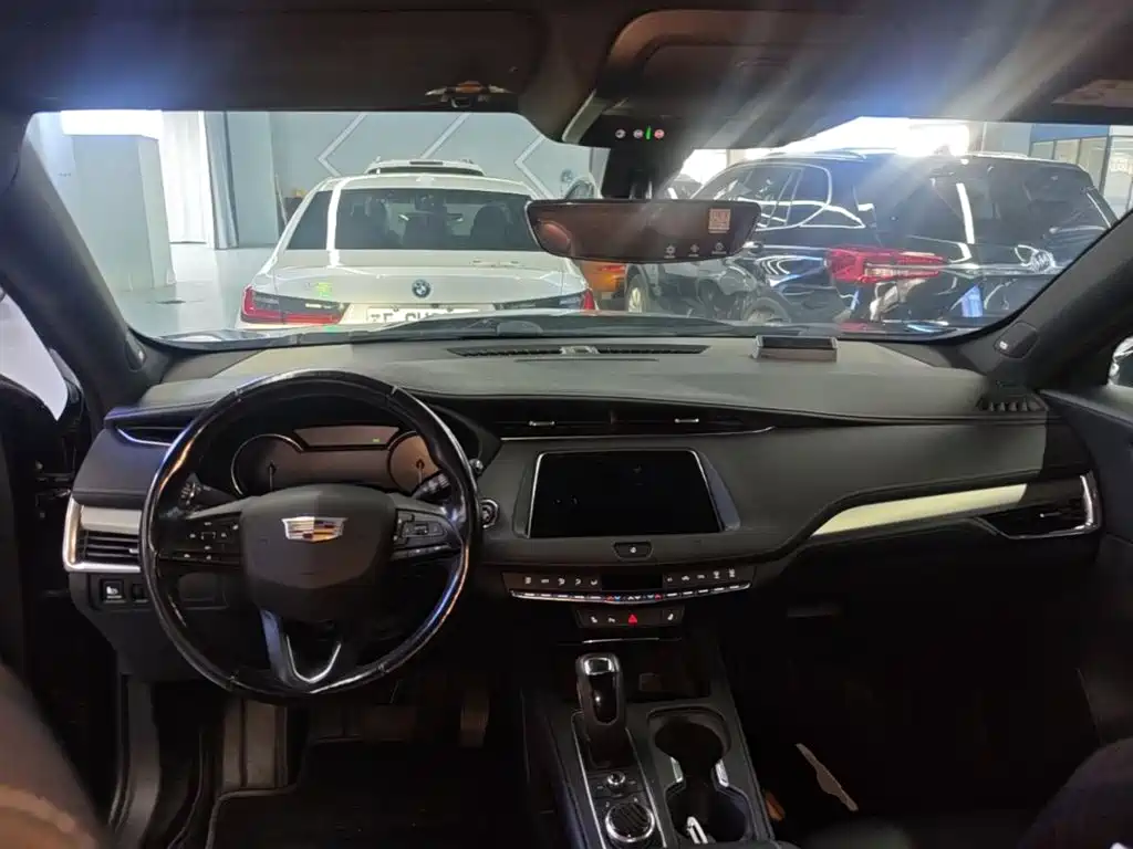 Cadillac XT4 — миниатюра 10