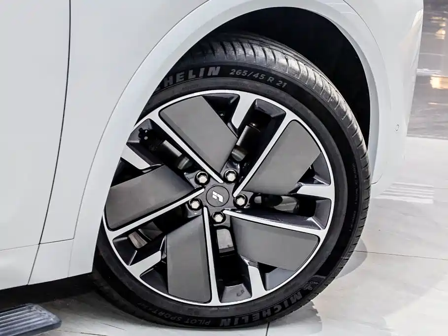 Li Auto Li L7 — миниатюра 3