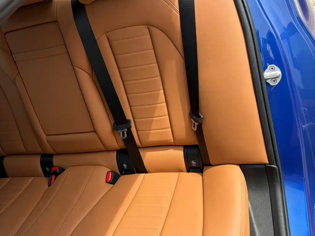 BMW 3 Series — миниатюра 8