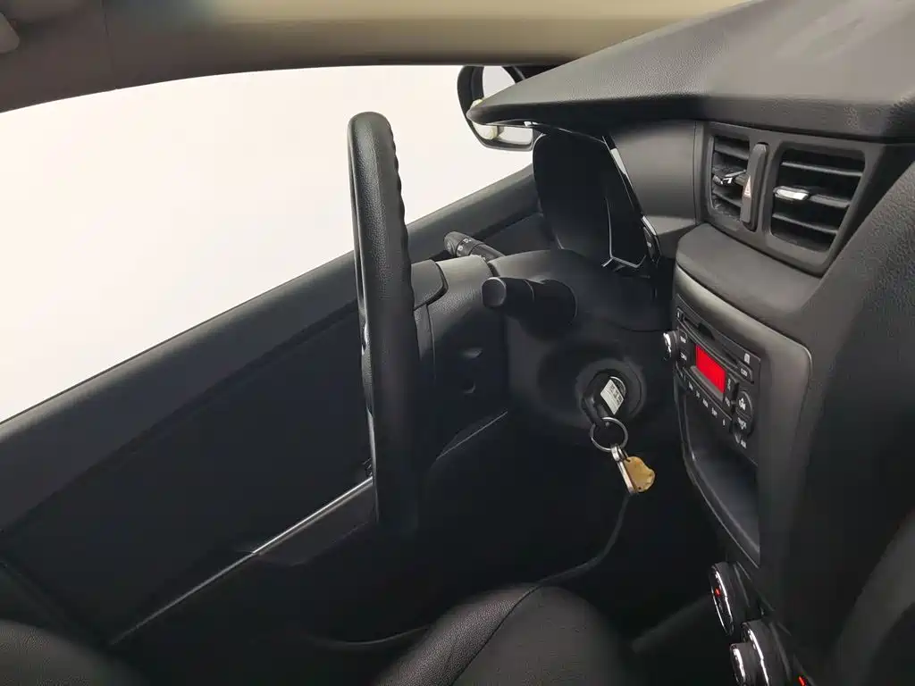 Kia K2 — миниатюра 22